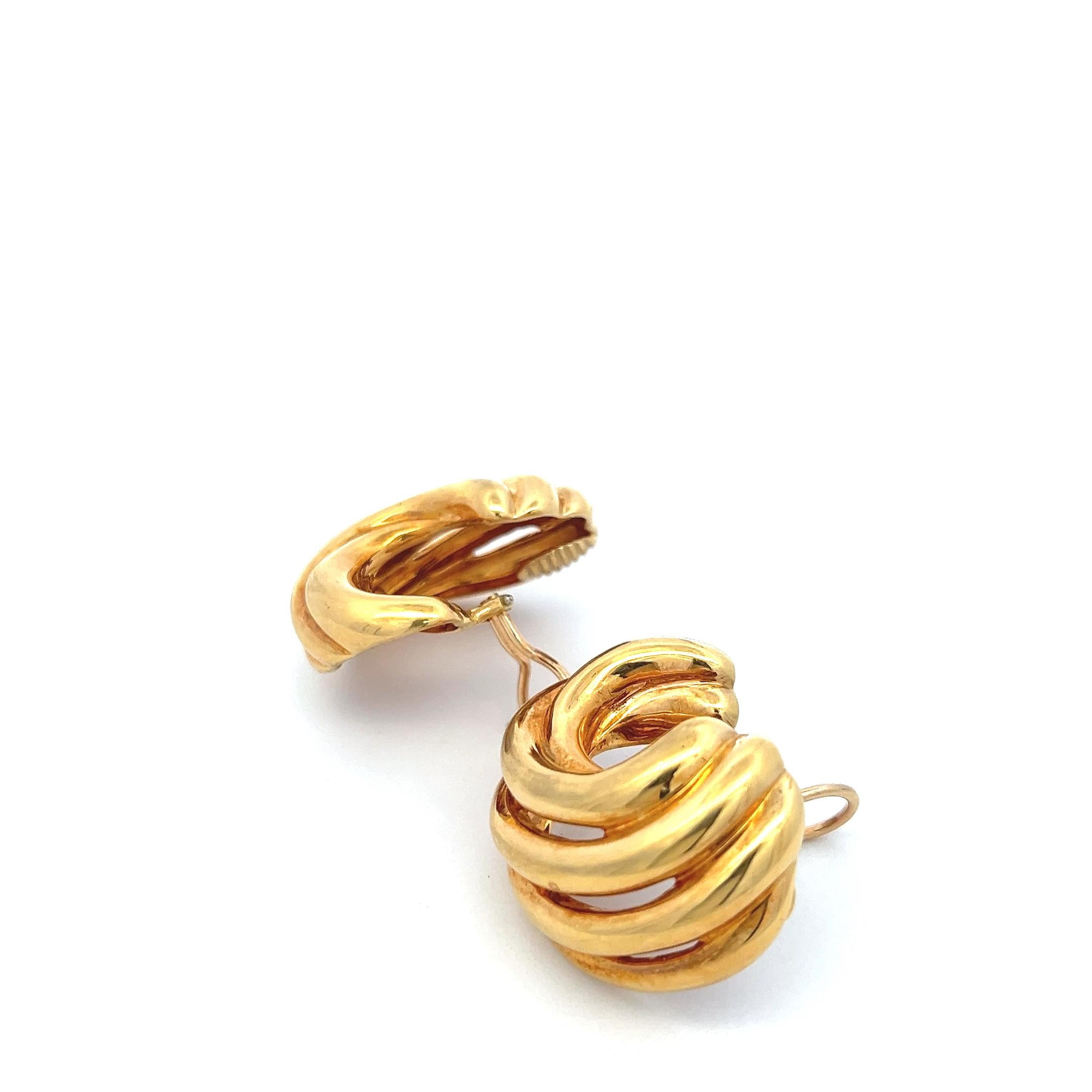 Vintage 40.30 Grams 1.40 Inches 18 Karat Yellow Gold Clip On Earrings