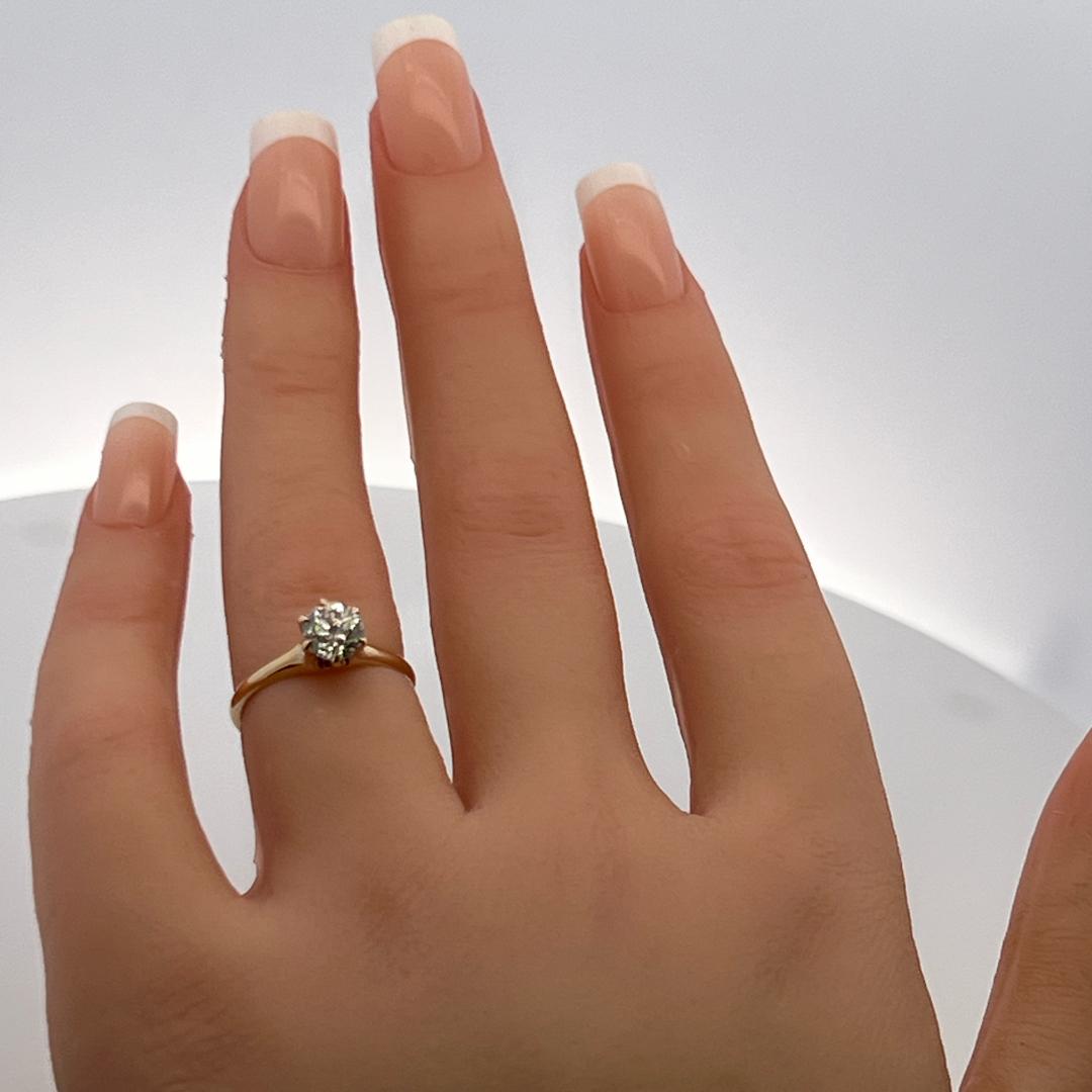 0.86 Carat Circular Brilliant Cut Diamond 14K Yellow Gold Engagement Ring