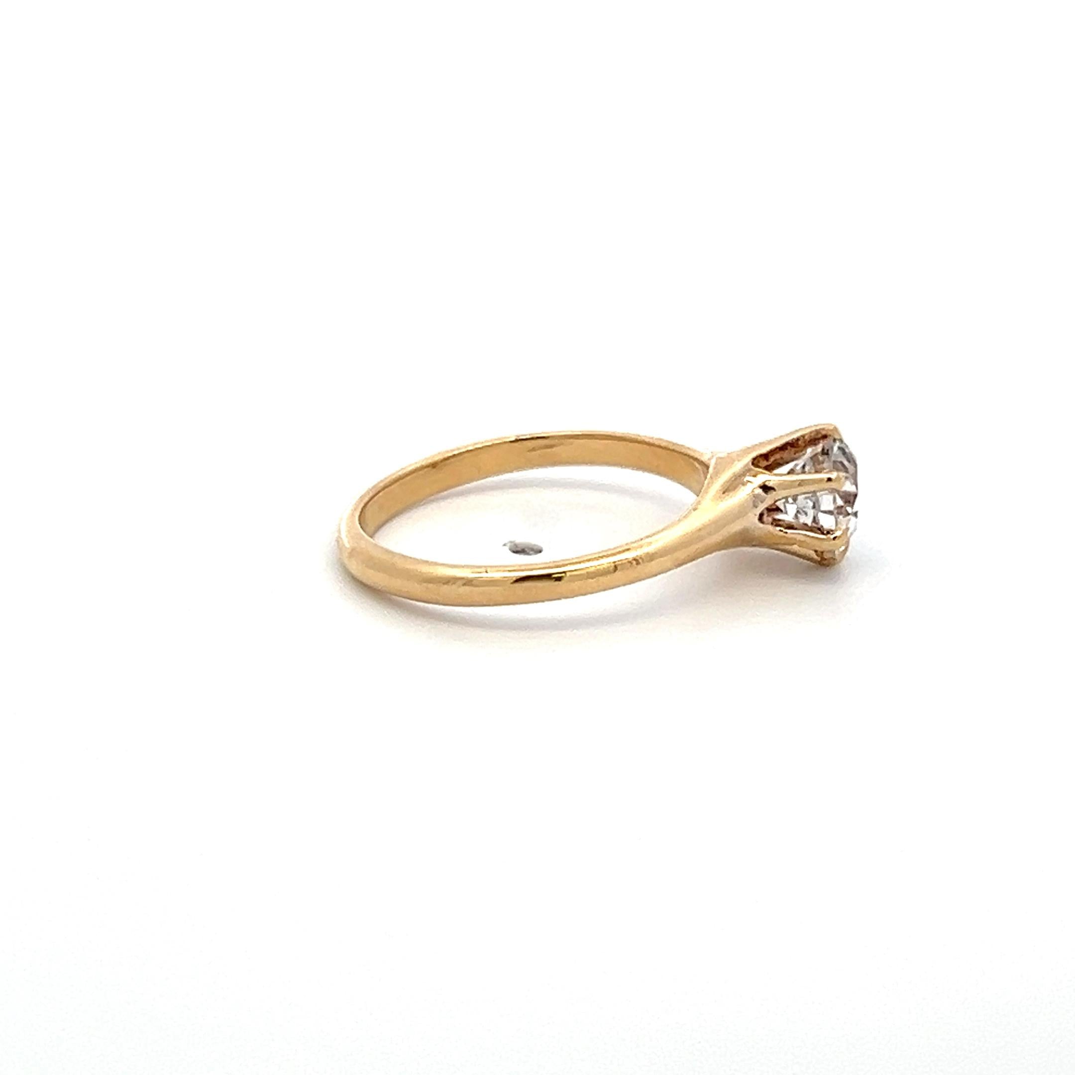 0.86 Carat Circular Brilliant Cut Diamond 14K Yellow Gold Engagement Ring