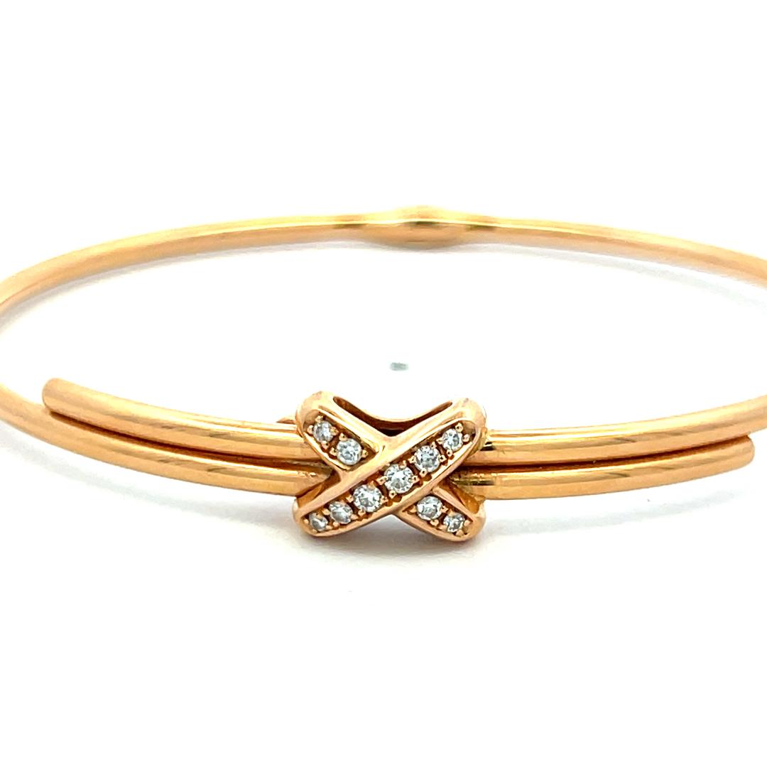 Chaumet 0.11 Carat Round Brilliant Diamond 18K Yellow Gold Bangle Bracelet