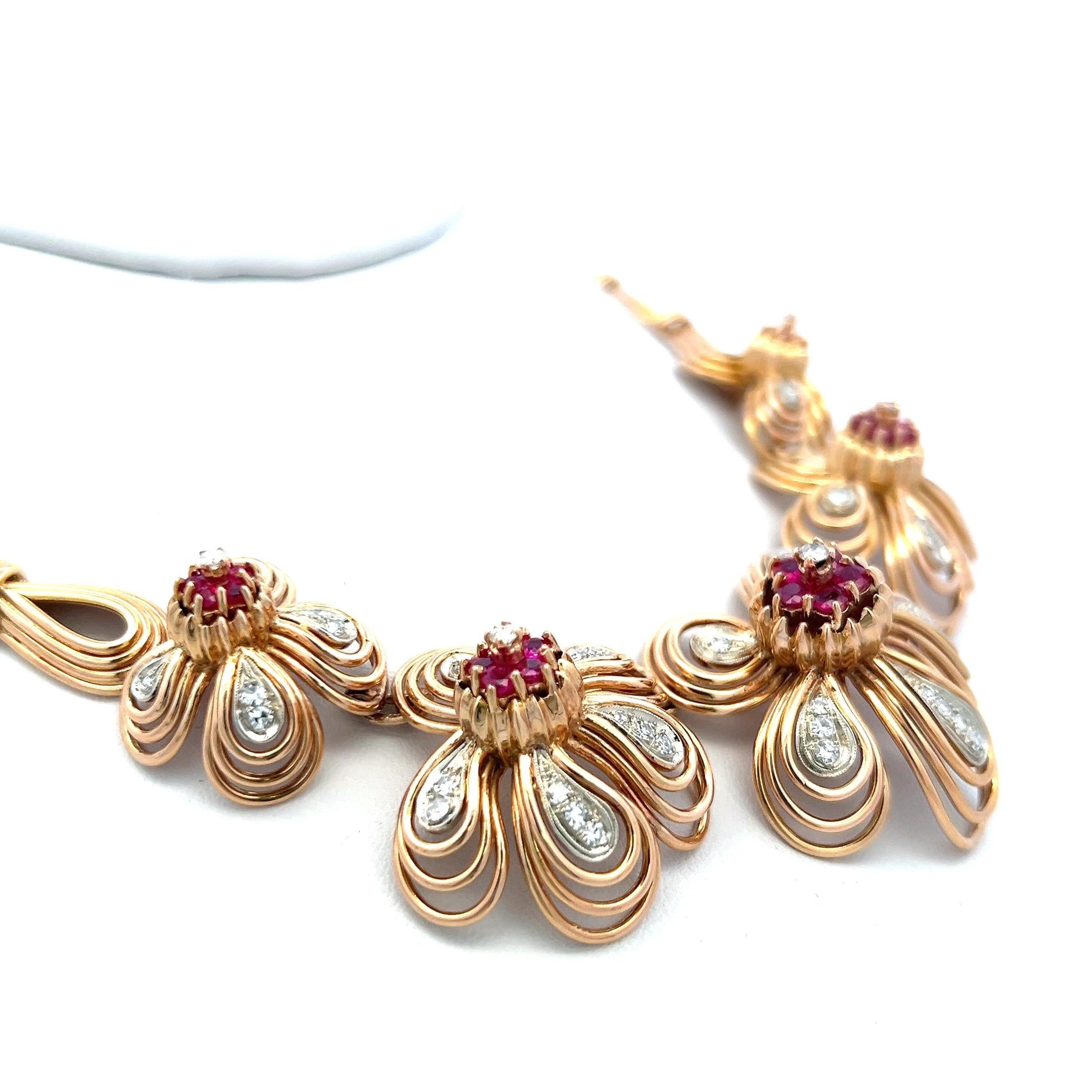 2.00 Carat Ruby 1.00 Carat Round Brilliant Diamond 18K Gold Statement Necklace