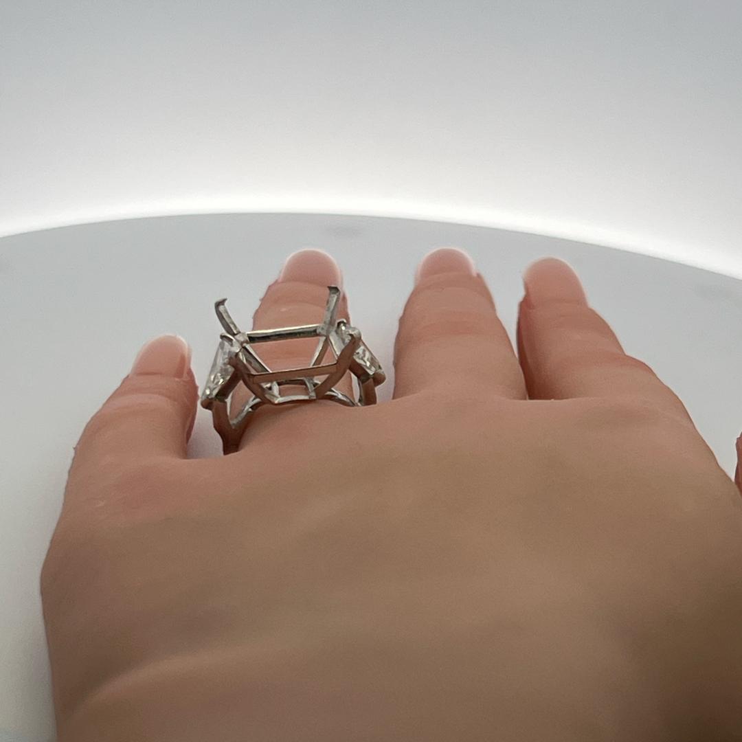 Platinum Semi Mount Ring with 2.5 Carat Diamond Fits  16.00*22.60 MM 20ct+