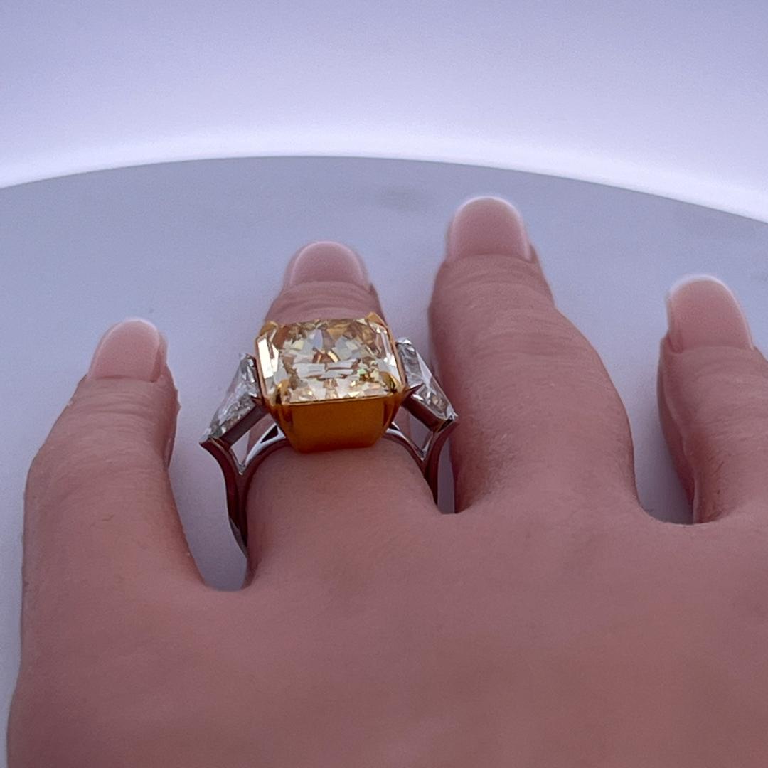 Platinum Three-Stone Ring with 15.84ct Radiant & Triangular Diamonds FDY VS1 GIA