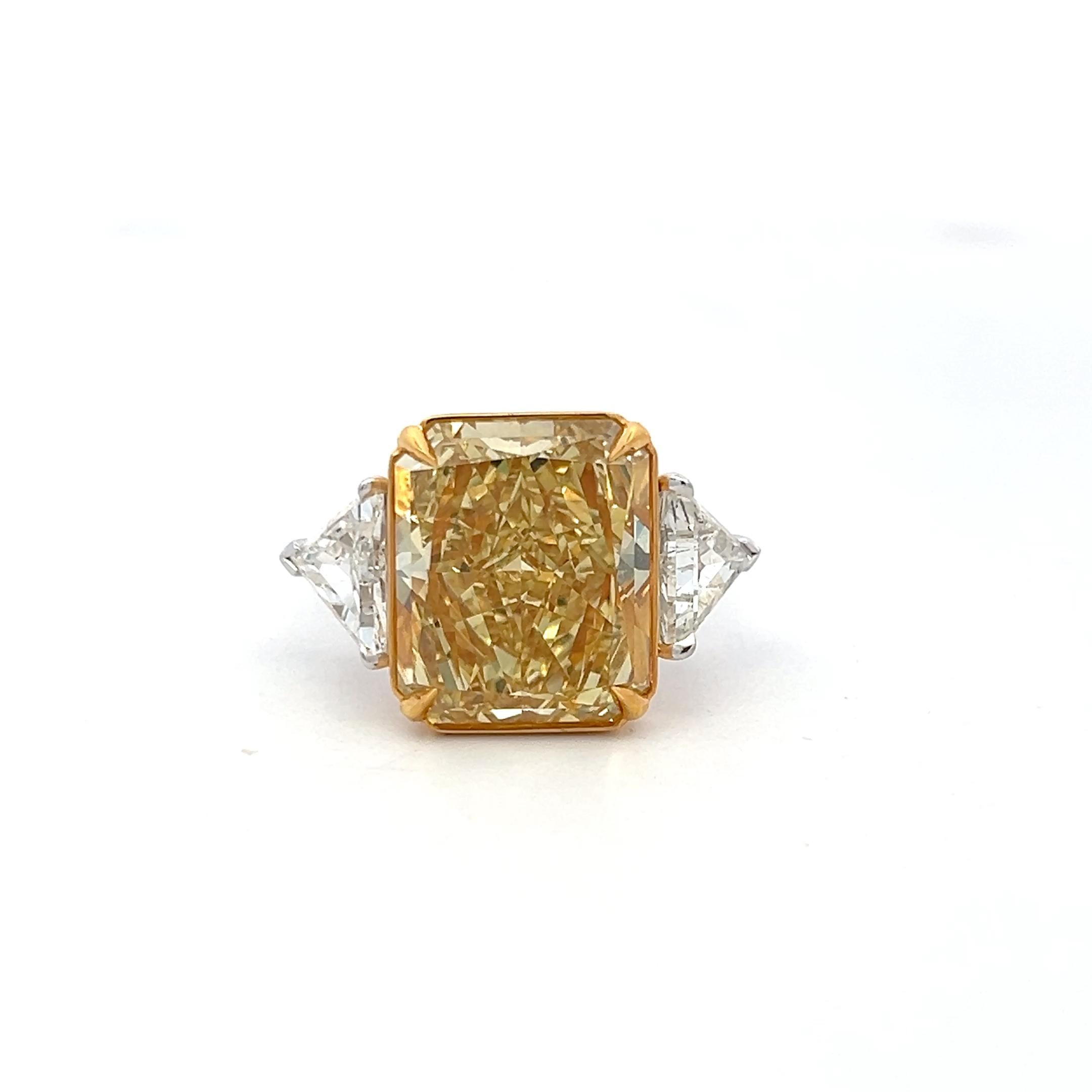 Platinum Three-Stone Ring with 15.84ct Radiant & Triangular Diamonds FDY VS1 GIA