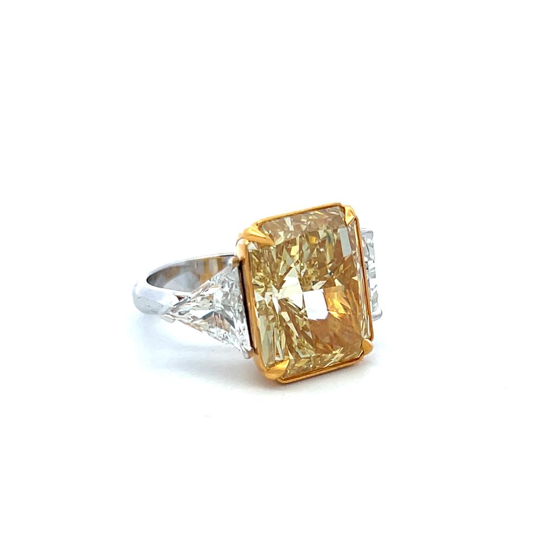 Platinum Three-Stone Ring with 15.84ct Radiant & Triangular Diamonds FDY VS1 GIA
