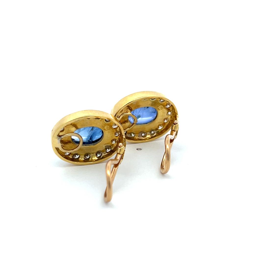 12.41 Carat Sapphire 1.01 Carat Round Diamond 10K Yellow Gold Clip On Earrings