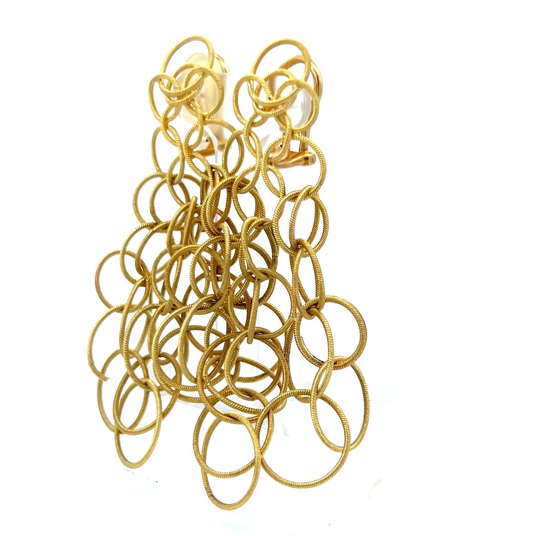 Buccellati Vintage 20.70 Grams 2 Inches 18 Karat Yellow Gold Dangling Earrings