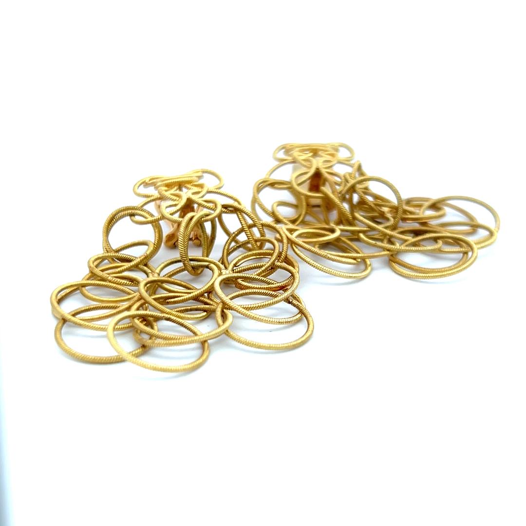 Buccellati Vintage 20.70 Grams 2 Inches 18 Karat Yellow Gold Dangling Earrings