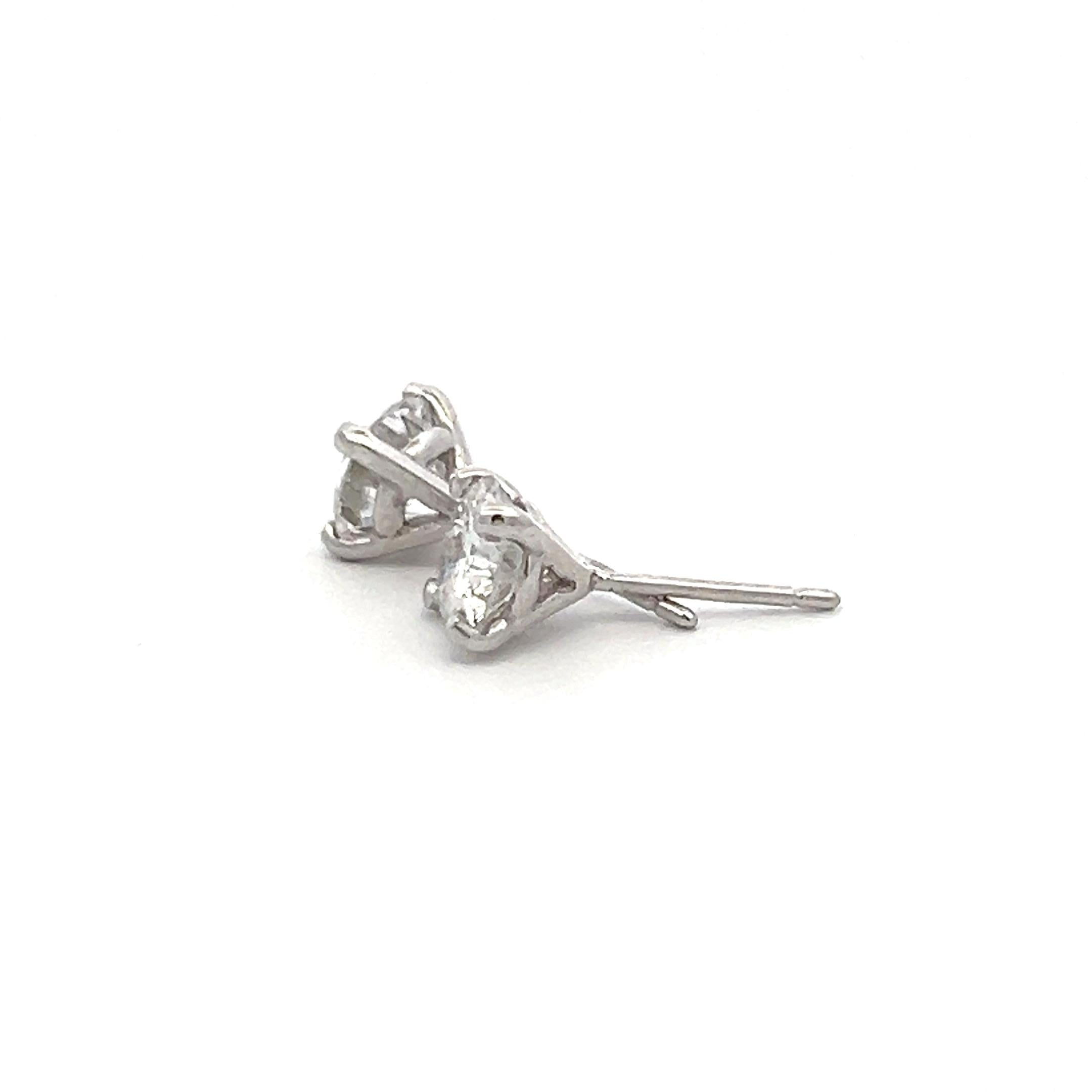 1.40 Carat Round Brilliant F VS2 Diamond 18 Karat White Gold Stud Earrings