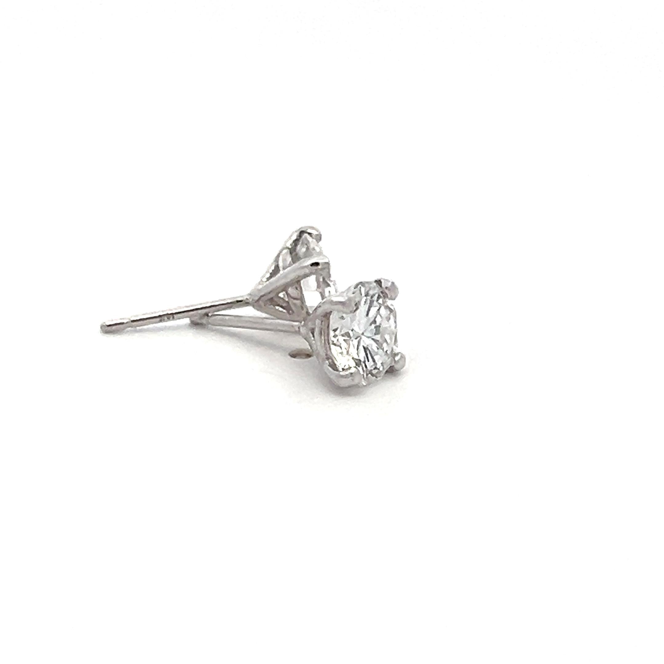 1.40 Carat Round Brilliant F VS2 Diamond 18 Karat White Gold Stud Earrings