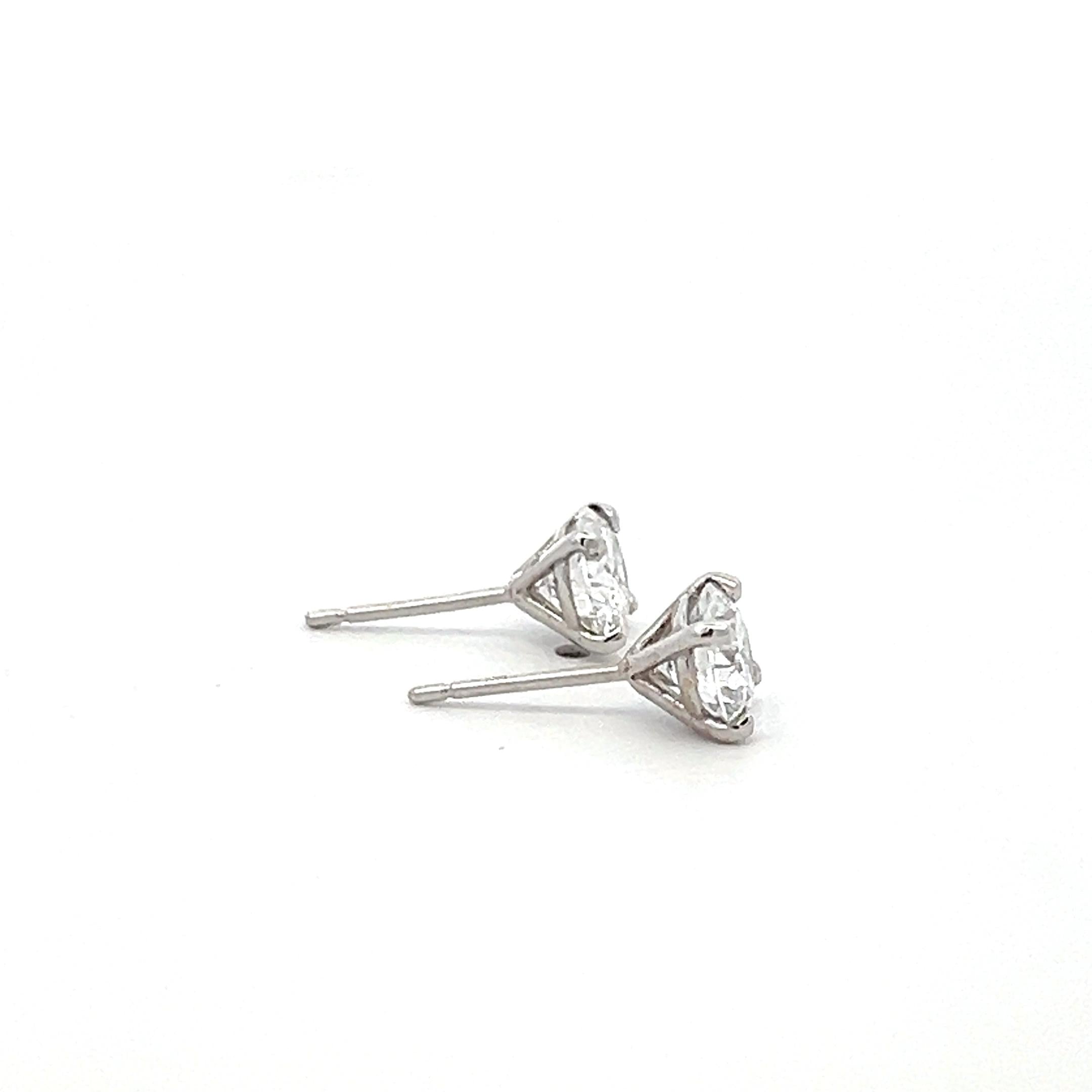 1.79 Carat Round Brilliant D VS2 Diamond 18 Karat White Gold Stud Earrings