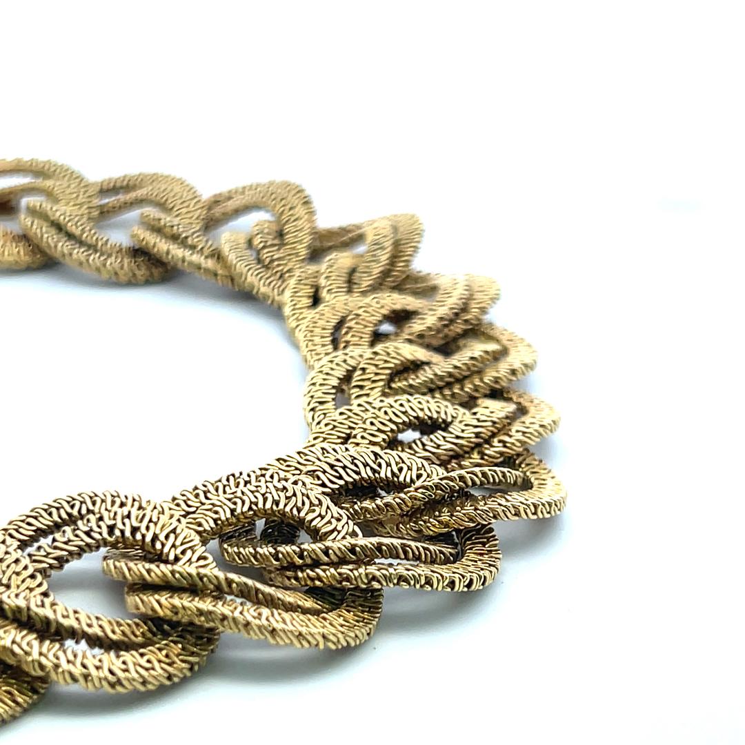 Vintage 117.50 Grams Textured 18 Karat Yellow Gold Link Bracelet