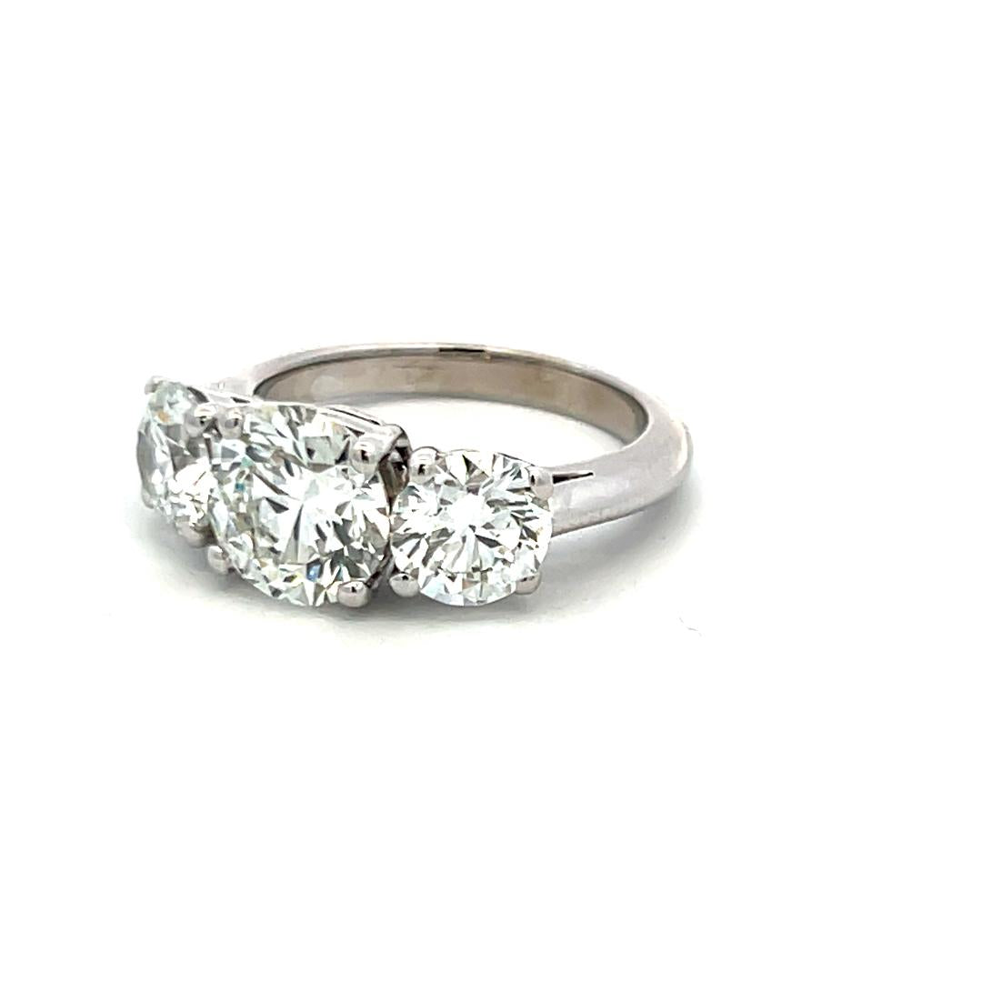 Tiffany & Co 4.22 Carat Round Brilliant G VS1 Diamond Platinum Three-Stone Ring