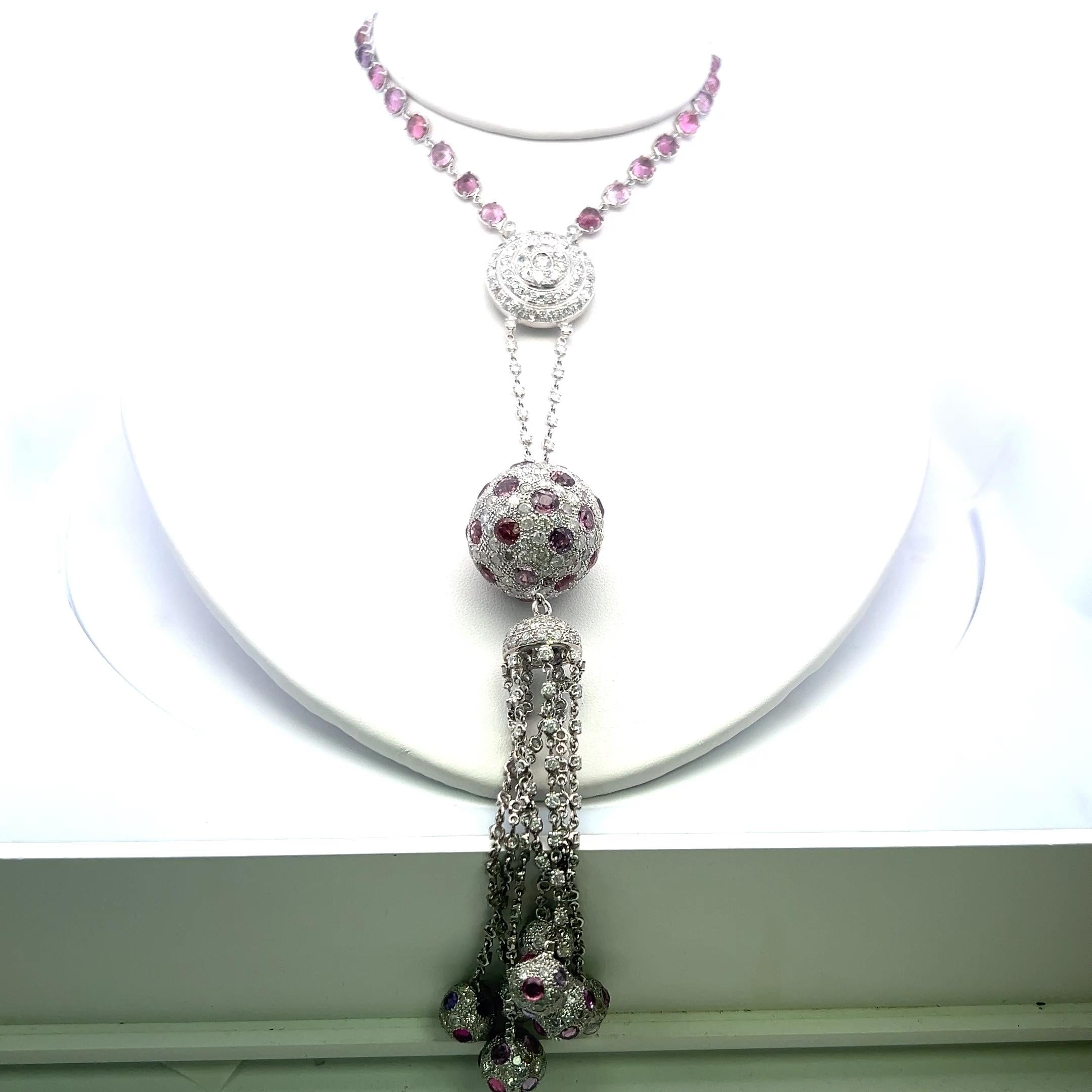 18K White Gold Dangling Necklace 20 Carat Round I I1 Diamonds 20 Carat Sapphires