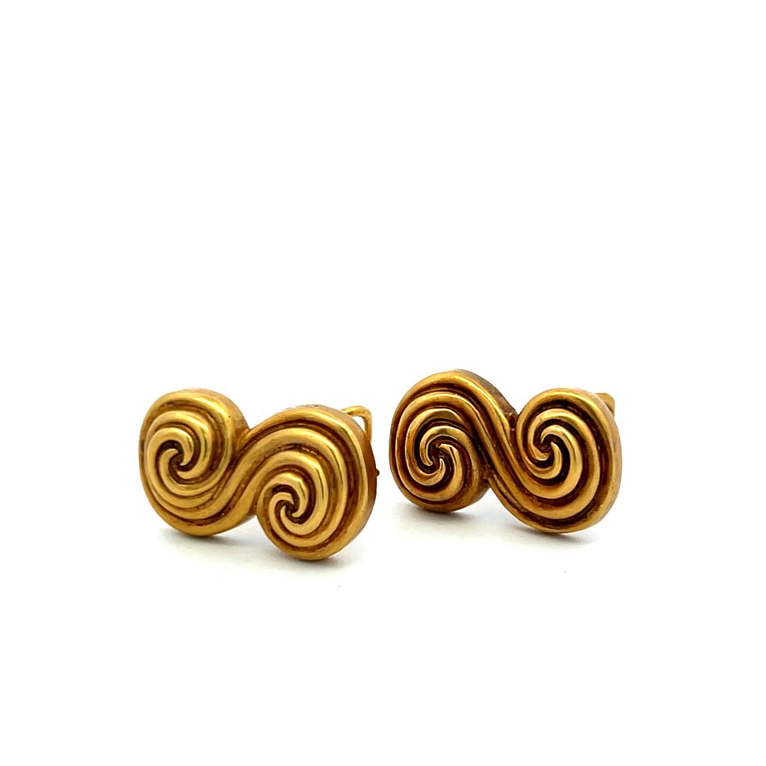 Tiffany & Co Vintage 20.10 Grams Spiro 18 Karat Yellow Gold Clip On Earrings