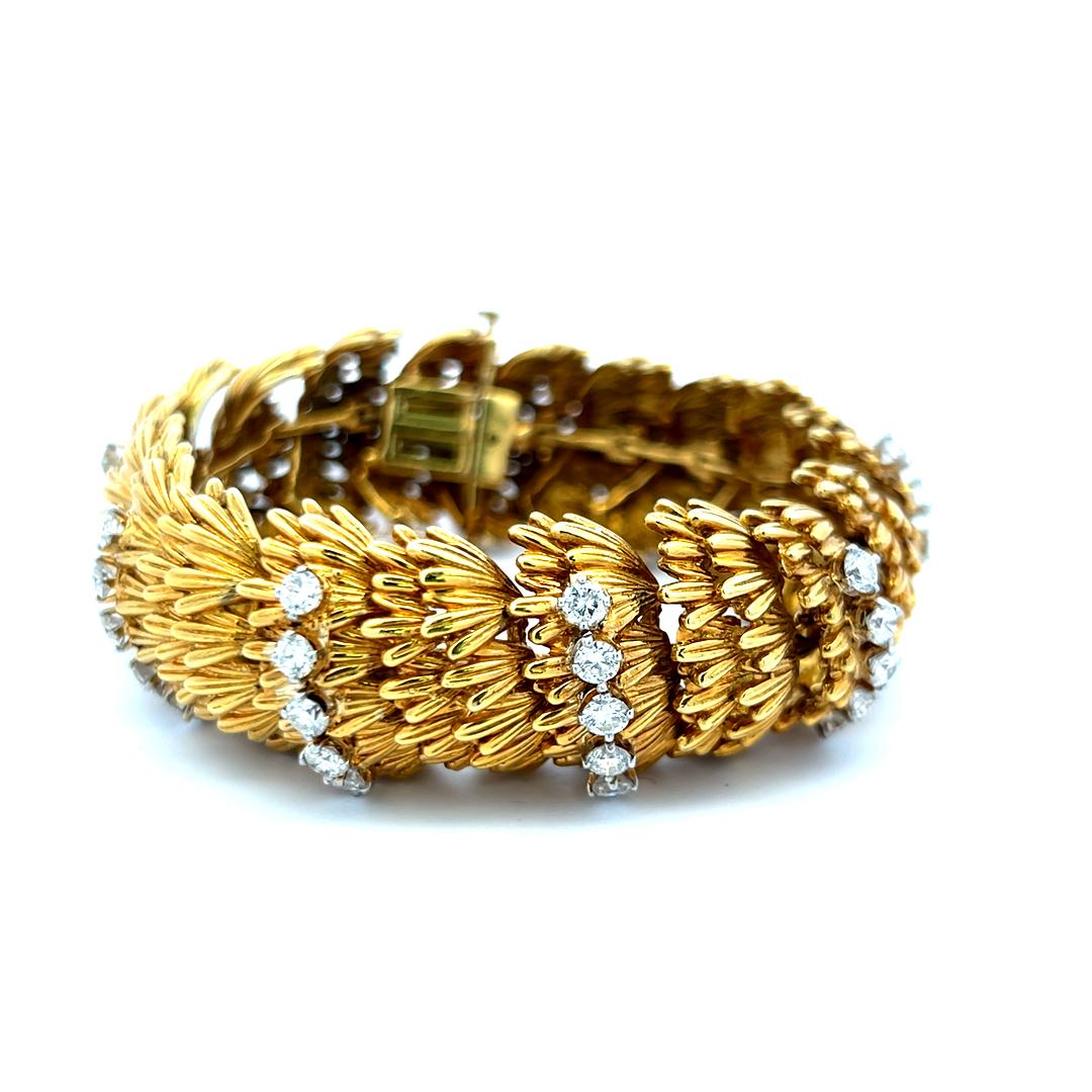 6.00 Carat Round Brilliant H VS Diamond 18 Karat Yellow Gold Link Bracelet