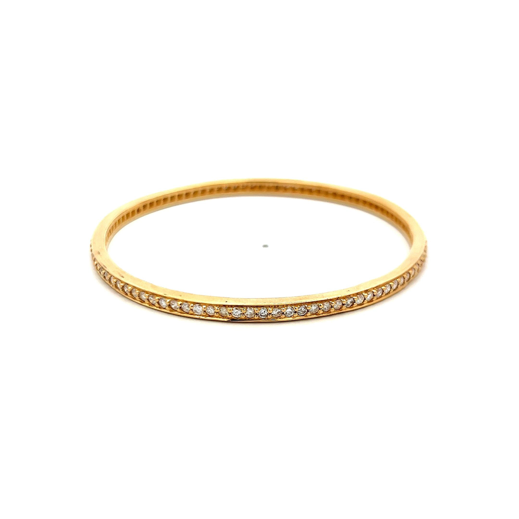 18K Yellow Gold Bangle Bracelet with 2.5 Carat Round H-SI Diamonds Size 7.5