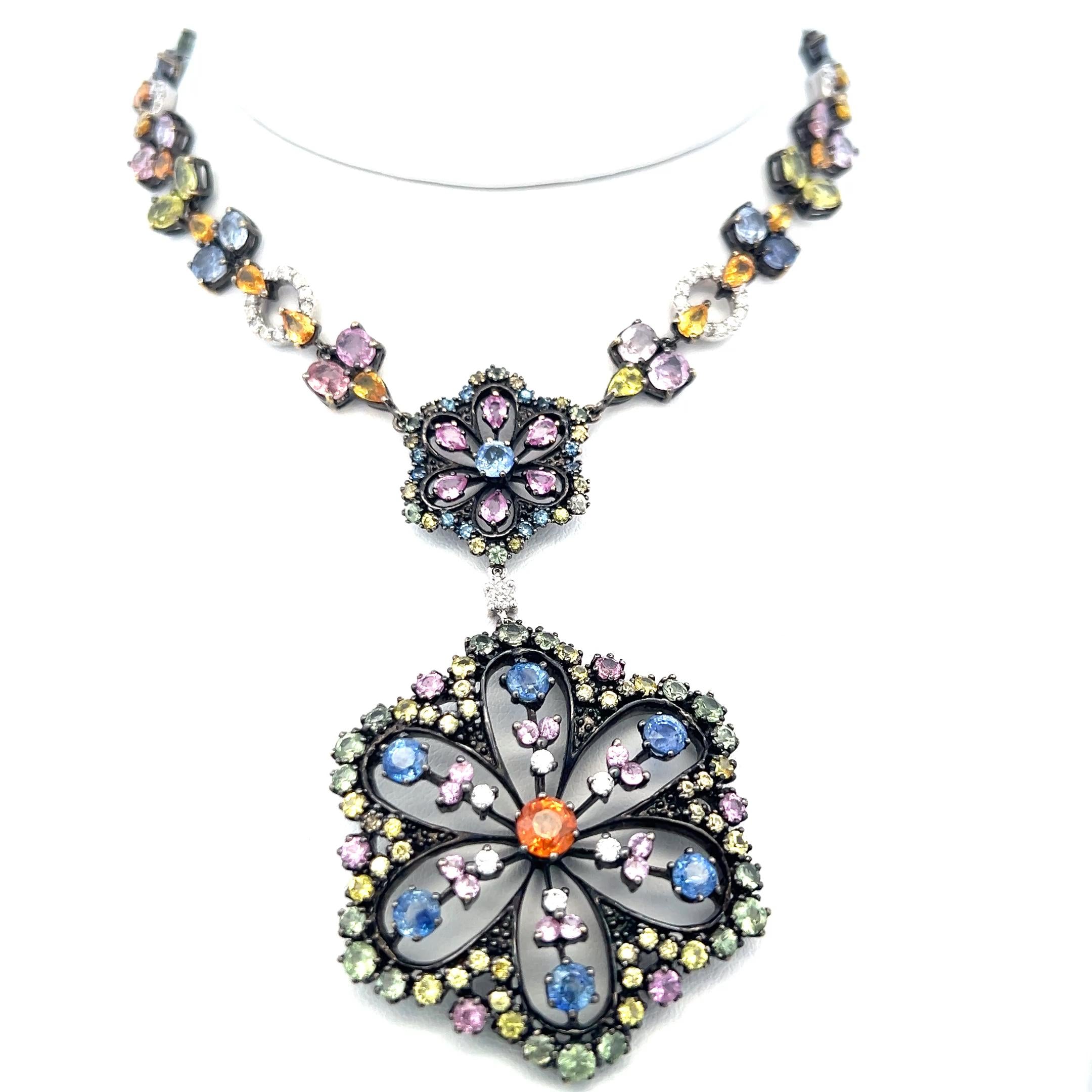 31.42 Carat Sapphire 0.83 Carat Round H-SI Diamond 18K Gold Pendant Necklace