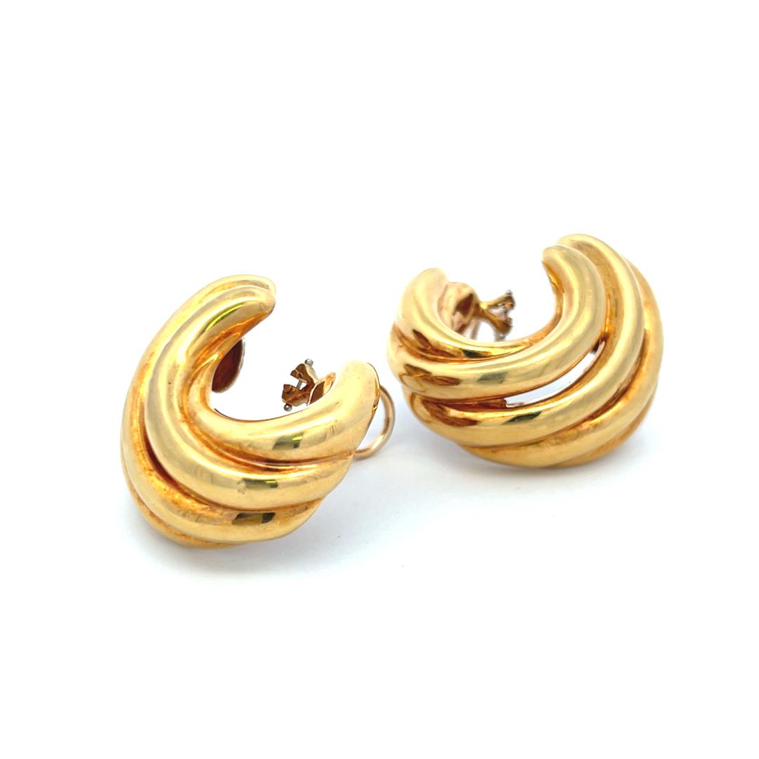 Vintage 40.30 Grams 1.40 Inches 18 Karat Yellow Gold Clip On Earrings