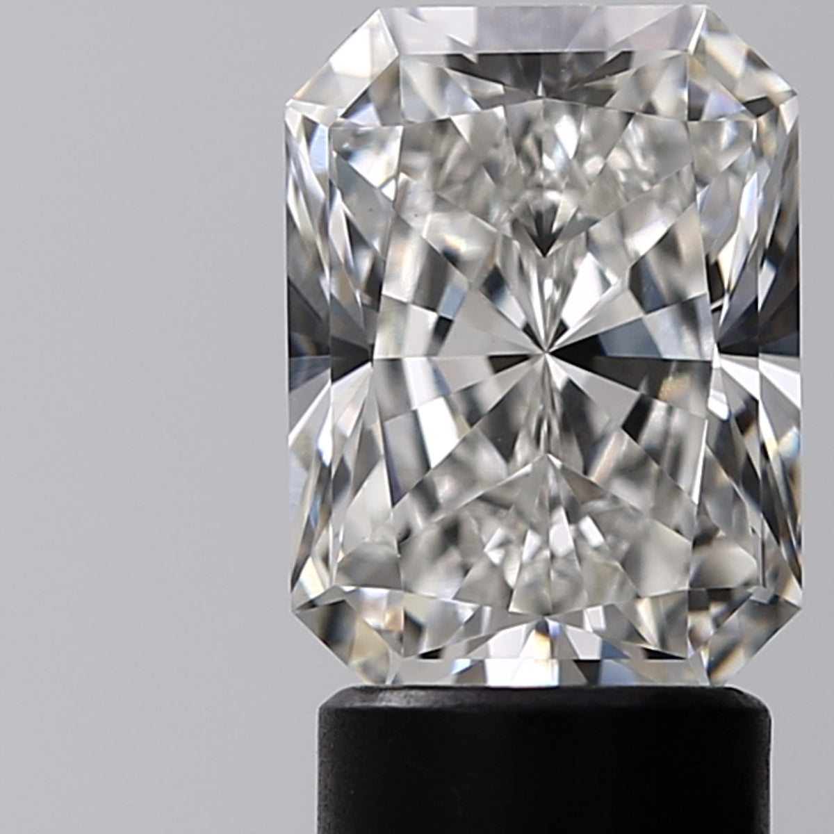 Lab-Grown 2.52 Carat Radiant Cut Diamond color G Clarity VVS2 With GIA Certificate, precious stones, engagement diamonds