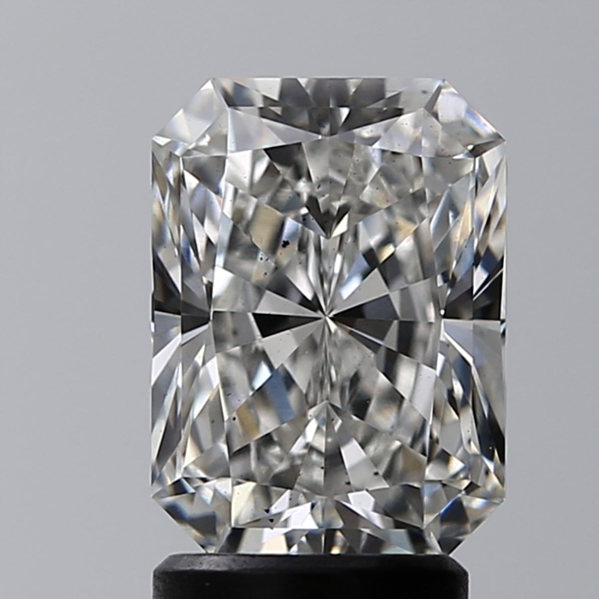 Lab-Grown 2.50 Carat Radiant Cut Diamond color G Clarity SI1, precious stones, engagement diamonds