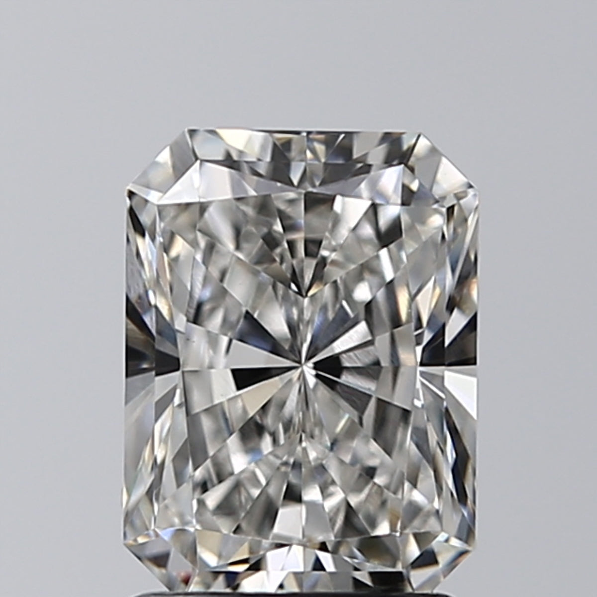 Lab-Grown 1.70 Carat Radiant Cut Diamond color G Clarity VS1, precious stones, engagement diamonds