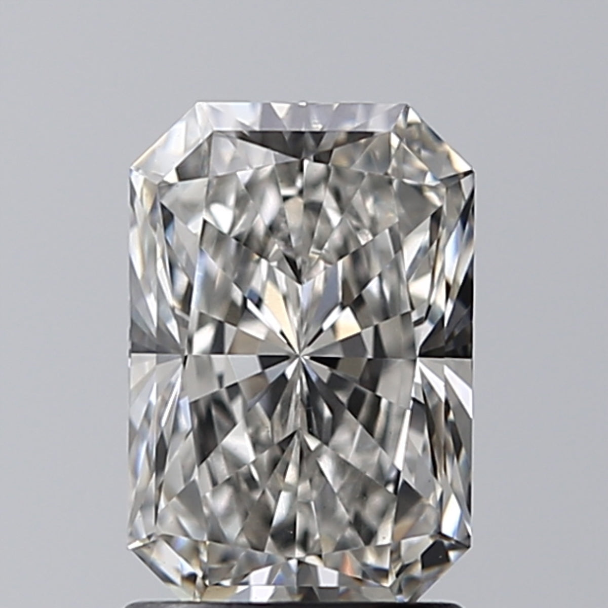 Lab-Grown 1.50 Carat Radiant Cut Diamond color G Clarity VS1, precious stones, engagement diamonds