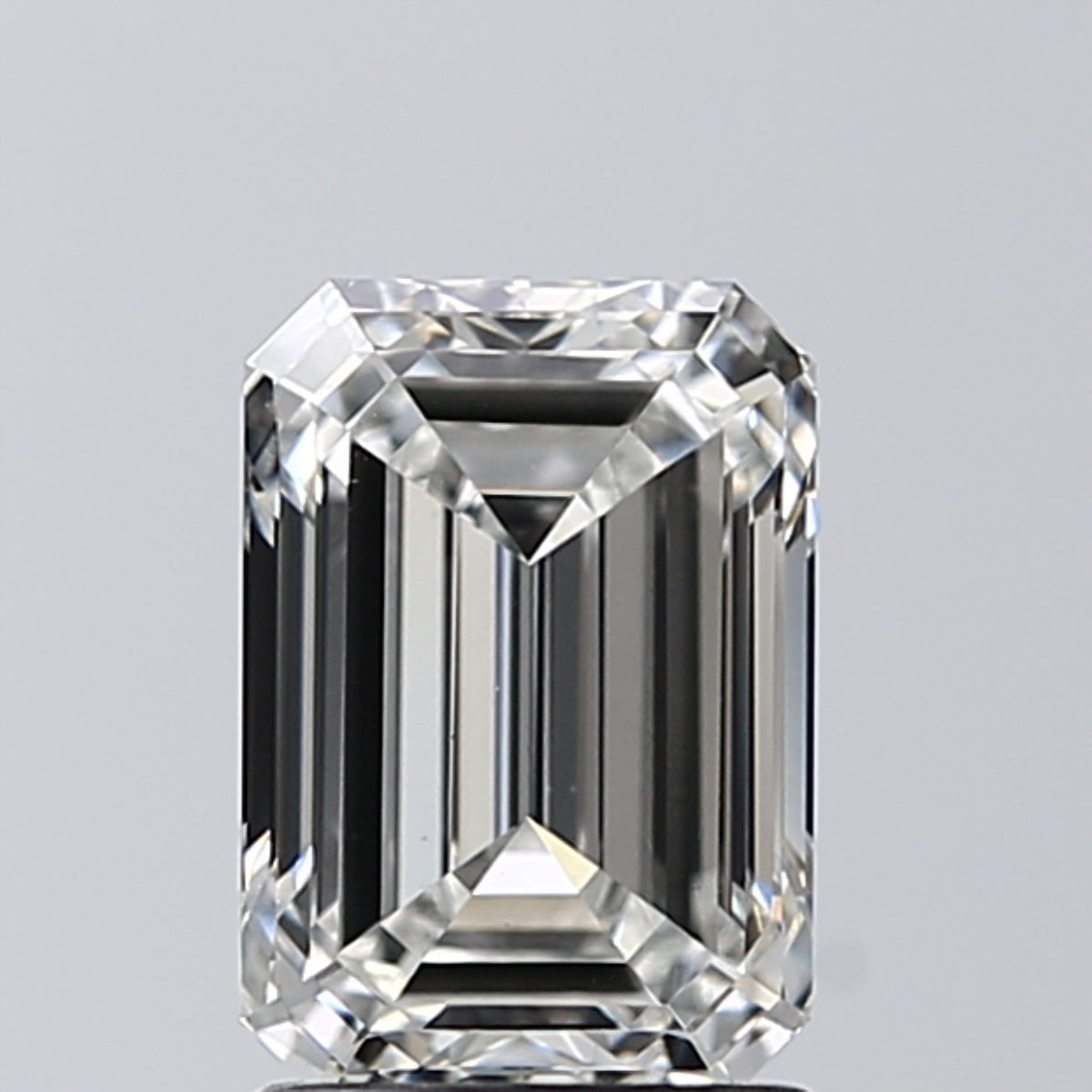 Lab-Grown 1.80 Carat Emerald Cut Diamond color G Clarity VS1, precious stones, engagement diamonds