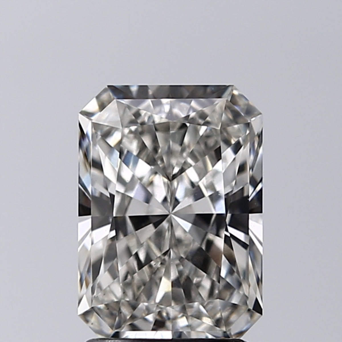 Lab-Grown 2.02 Carat Radiant Cut Diamond color H Clarity VS1, precious stones, engagement diamonds