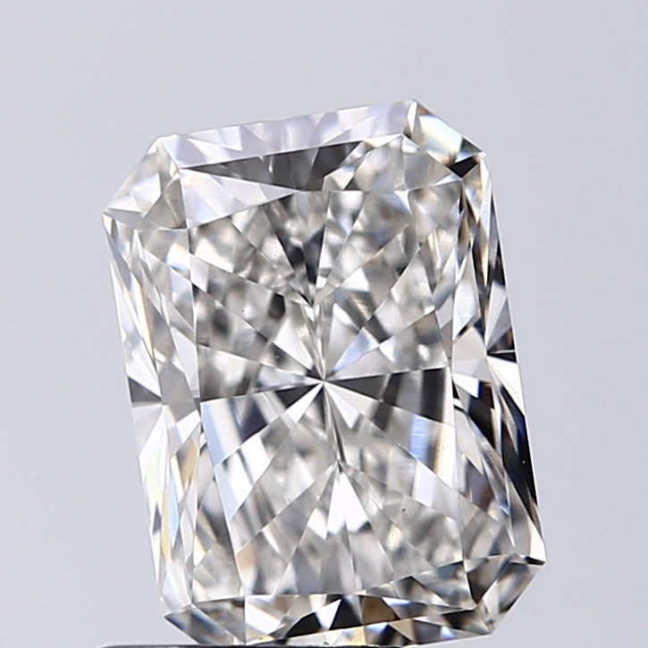 Lab-Grown 2.50 Carat Radiant Cut Diamond color G Clarity VS1, precious stones, engagement diamonds