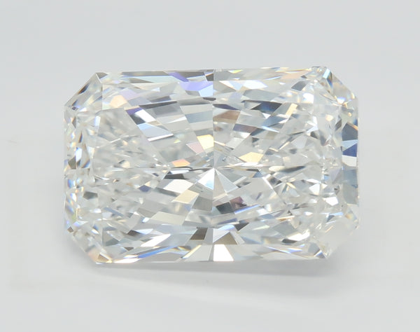 Lab-Grown 4.02 Carat Radiant Cut Diamond color E Clarity VVS2 With GIA Certificate, precious stones, engagement diamonds