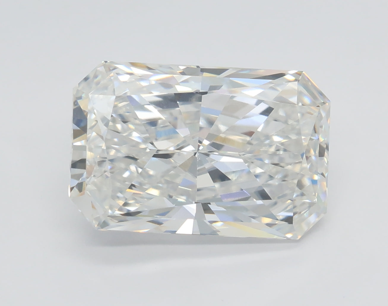 Lab-Grown 4.02 Carat Radiant Cut Diamond color E Clarity VVS2 With GIA Certificate, precious stones, engagement diamonds