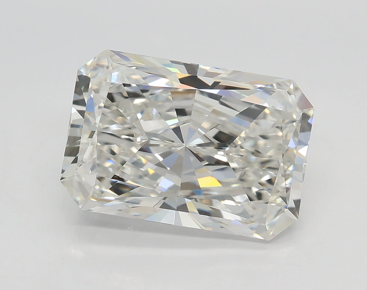Lab-Grown 3.82 Carat Radiant Cut Diamond color G Clarity VVS2, precious stones, engagement diamonds