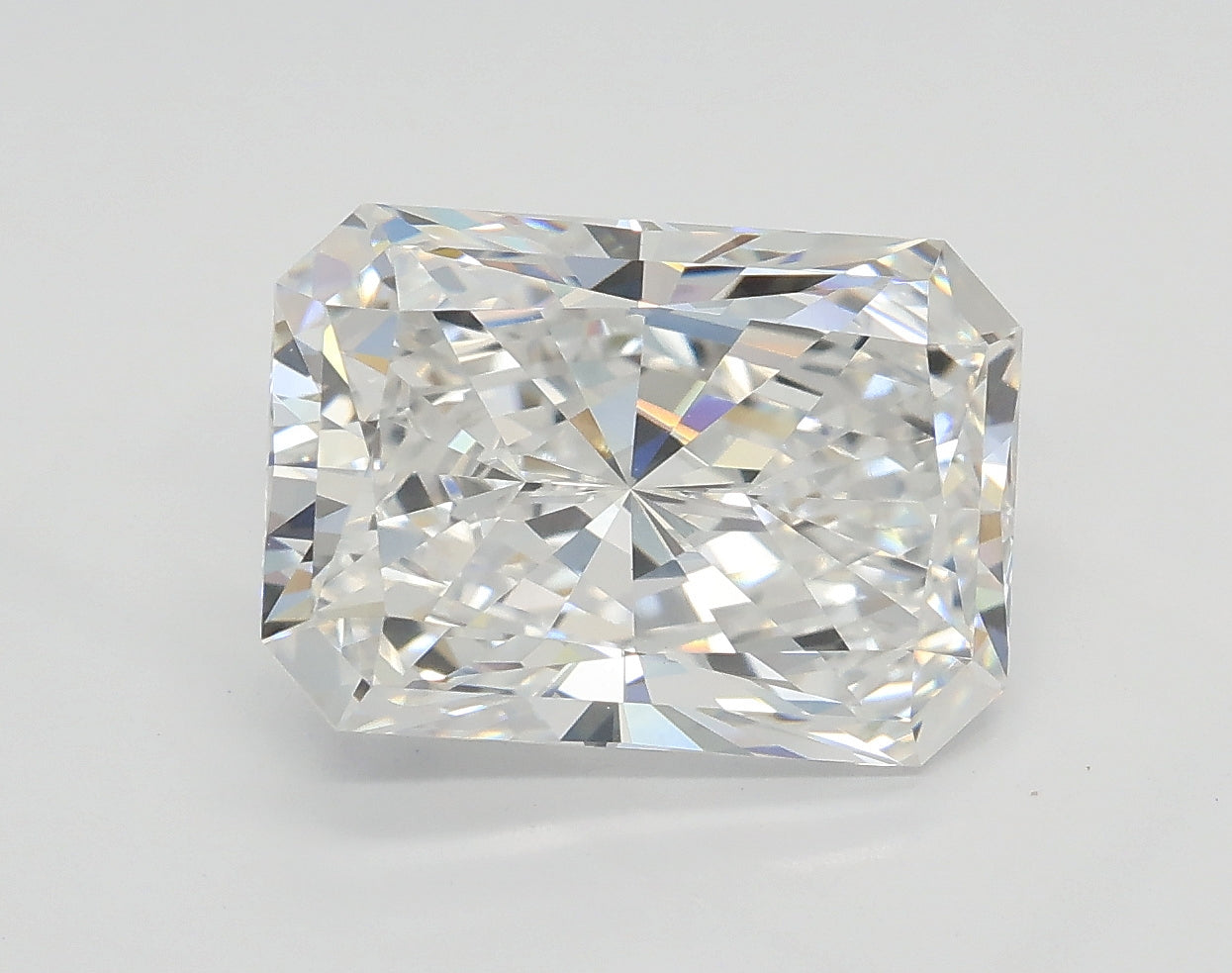 Lab-Grown 3.06 Carat Radiant Cut Diamond color E Clarity VVS2 With GIA Certificate, precious stones, engagement diamonds