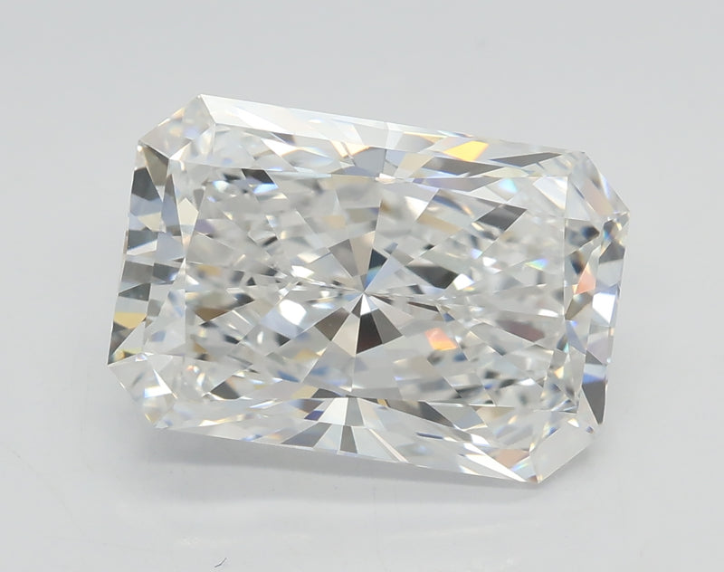 Lab-Grown 4.08 Carat Radiant Cut Diamond color E Clarity VVS2 With GIA Certificate, precious stones, engagement diamonds