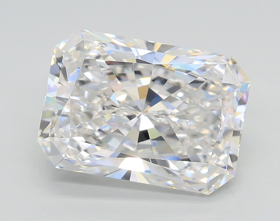 Lab-Grown 3.04 Carat Radiant Cut Diamond color E Clarity VVS2 With GIA Certificate, precious stones, engagement diamonds