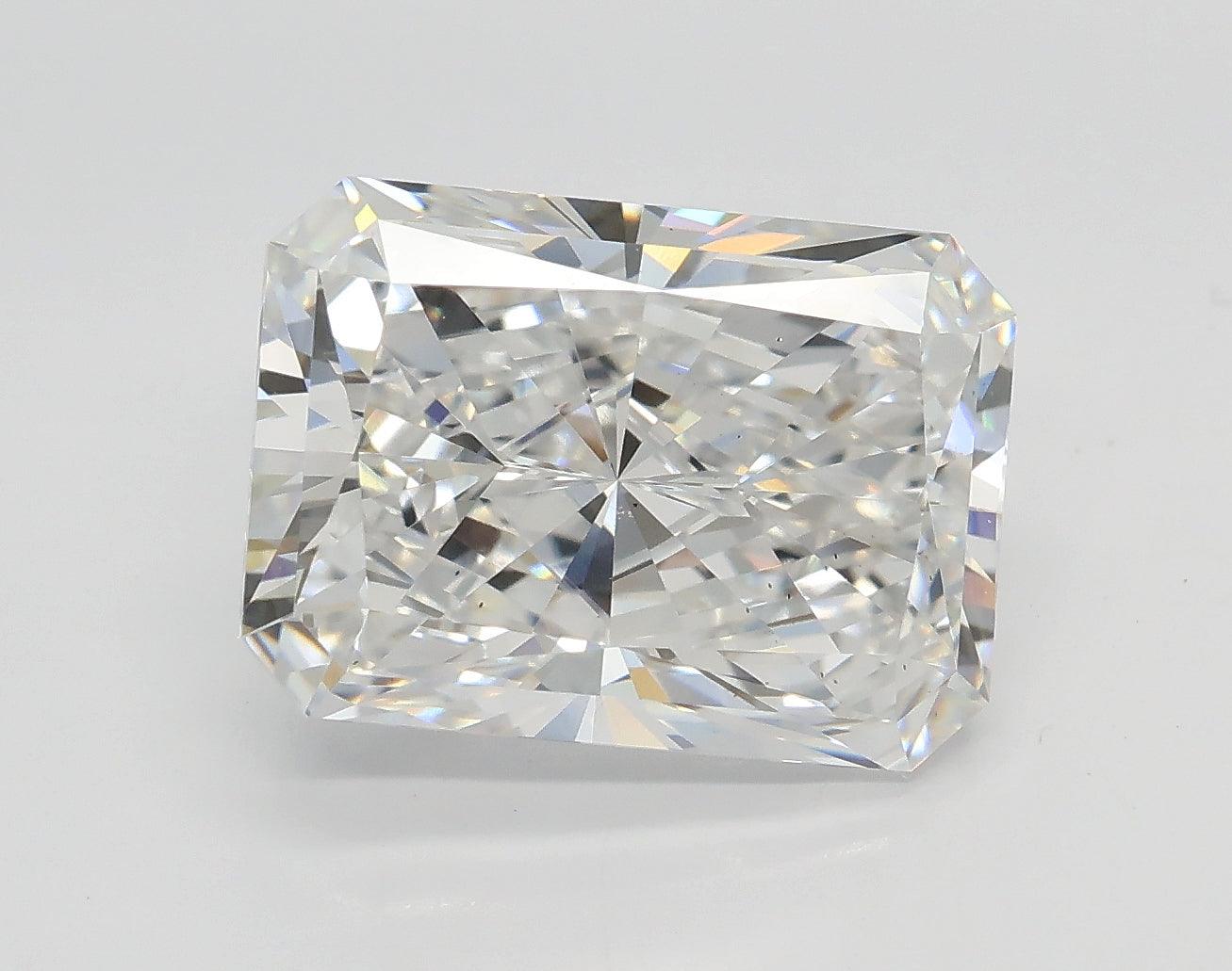 Lab-Grown 4.02 Carat Radiant Cut Diamond color E Clarity VS2 With GIA Certificate, precious stones, engagement diamonds