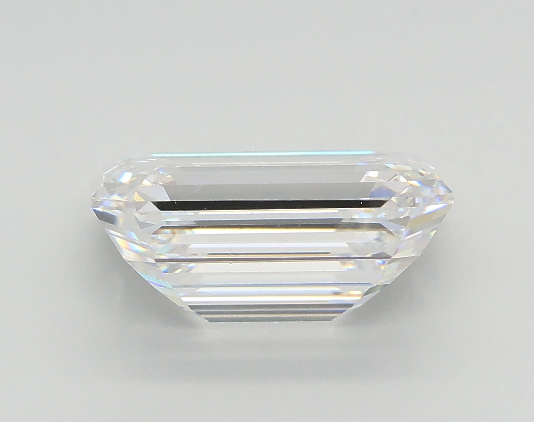 Lab-Grown 2.51 Carat Emerald Cut Diamond color E Clarity VS2 With GIA Certificate, precious stones, engagement diamonds