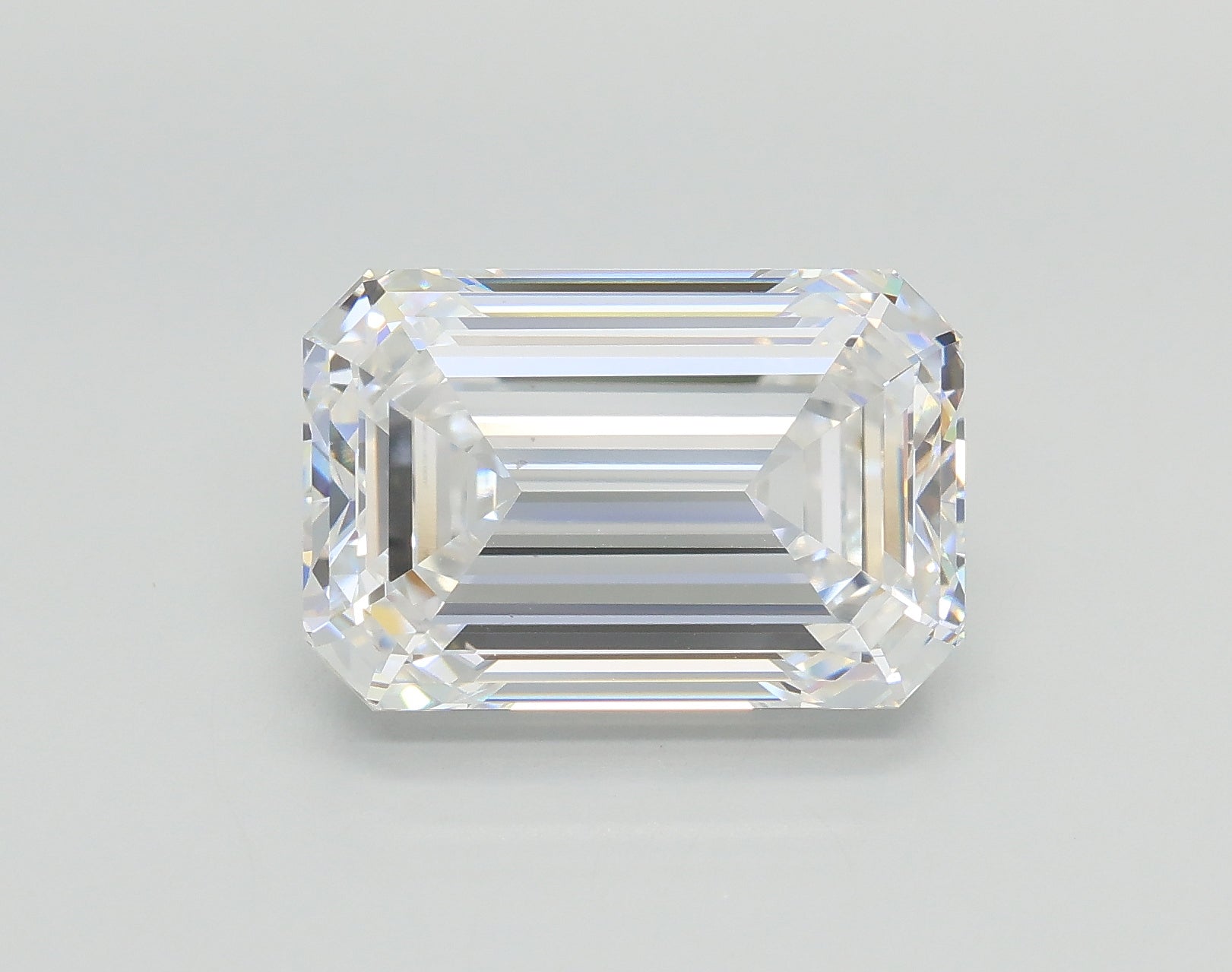 Lab-Grown 5.03 Carat Emerald Cut Diamond color E Clarity VS1 With GIA Certificate, precious stones, engagement diamonds
