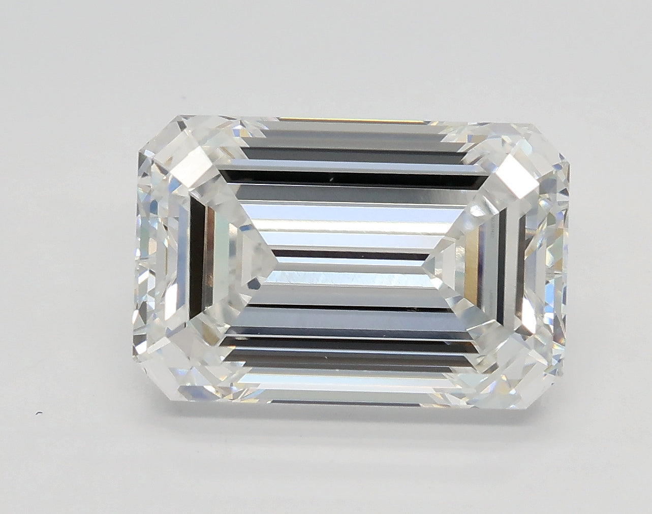Lab-Grown 4.52 Carat Emerald Cut Diamond color E Clarity VVS2 With GIA Certificate, precious stones, engagement diamonds