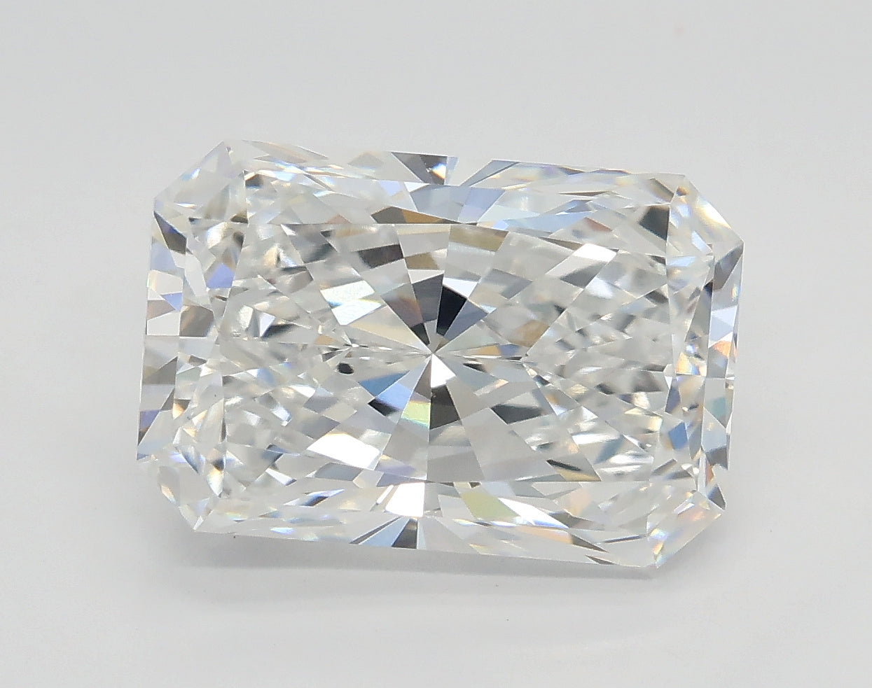 Lab-Grown 4.51 Carat Radiant Cut Diamond color E Clarity VVS1 With GIA Certificate, precious stones, engagement diamonds