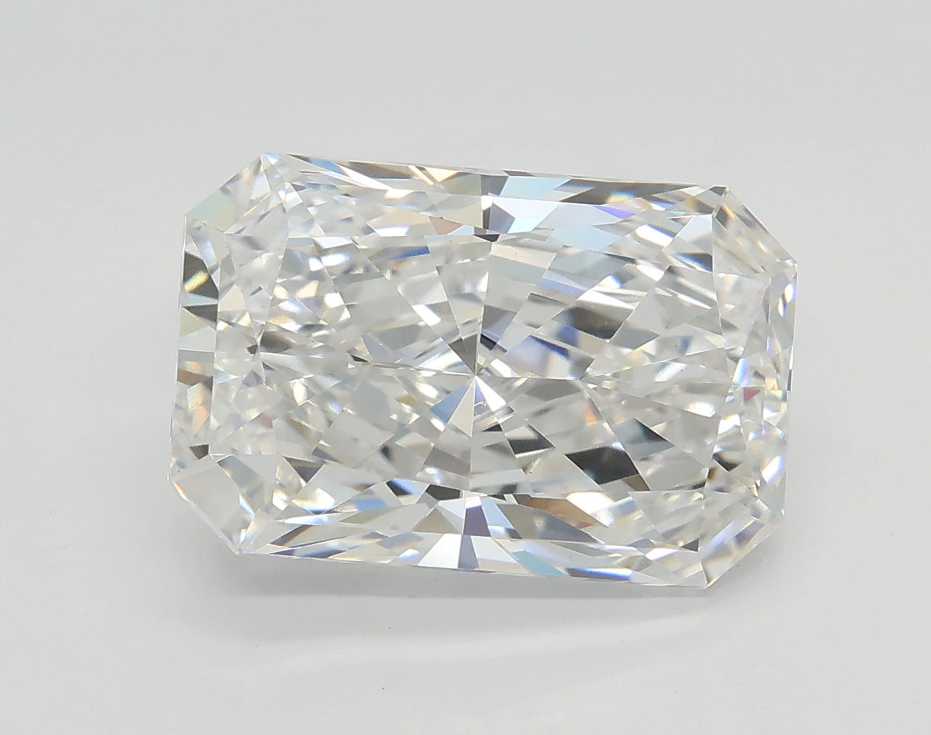 Lab-Grown 4.04 Carat Radiant Cut Diamond color E Clarity VS1 With GIA Certificate, precious stones, engagement diamonds