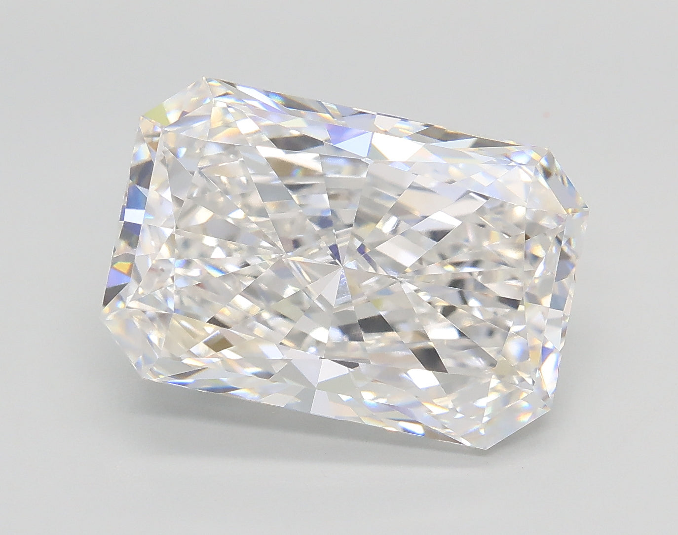 Lab-Grown 5.04 Carat Radiant Cut Diamond color E Clarity VVS1, precious stones, engagement diamonds
