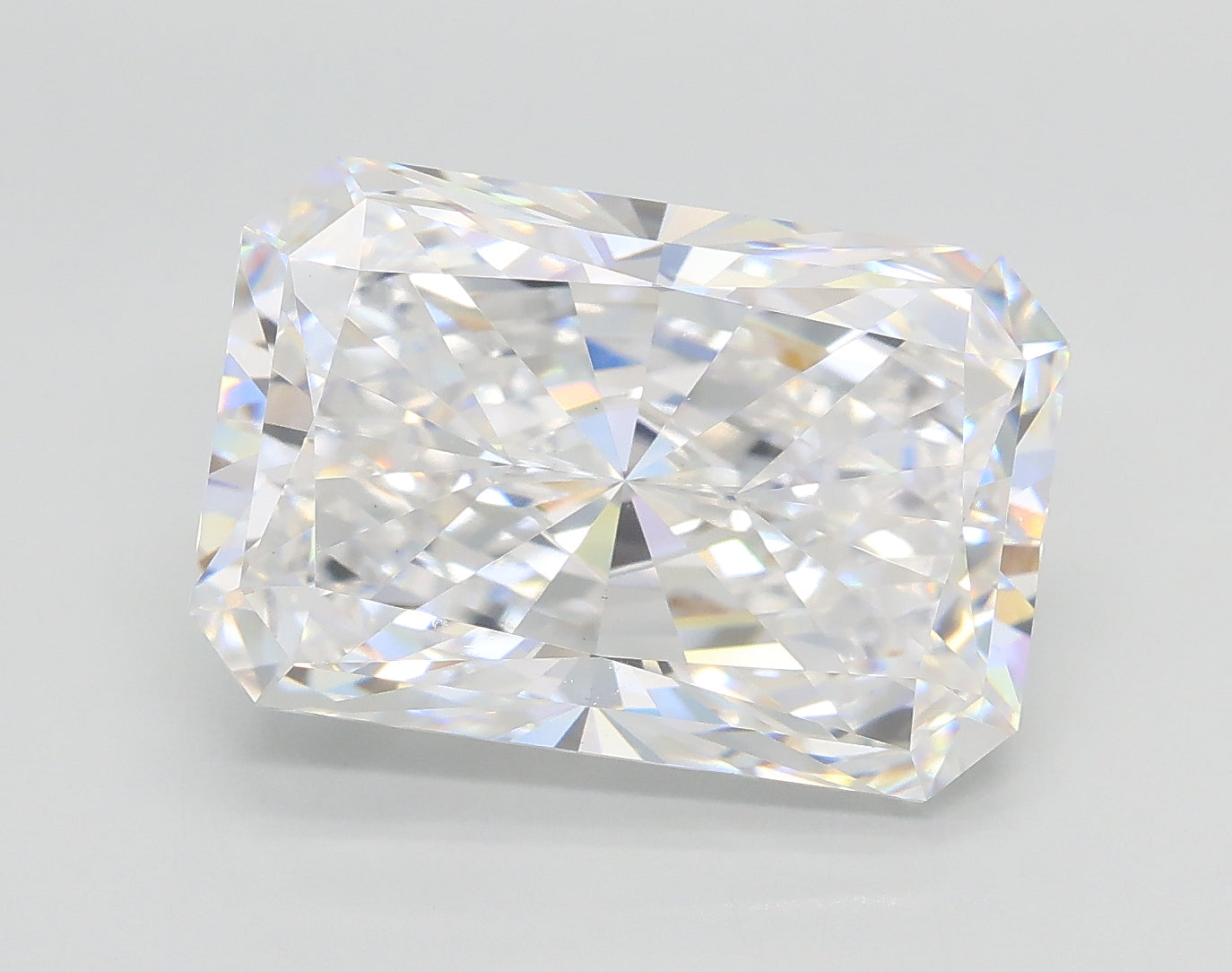 Lab-Grown 5.53 Carat Radiant Cut Diamond color E Clarity VS1 With GIA Certificate, precious stones, engagement diamonds