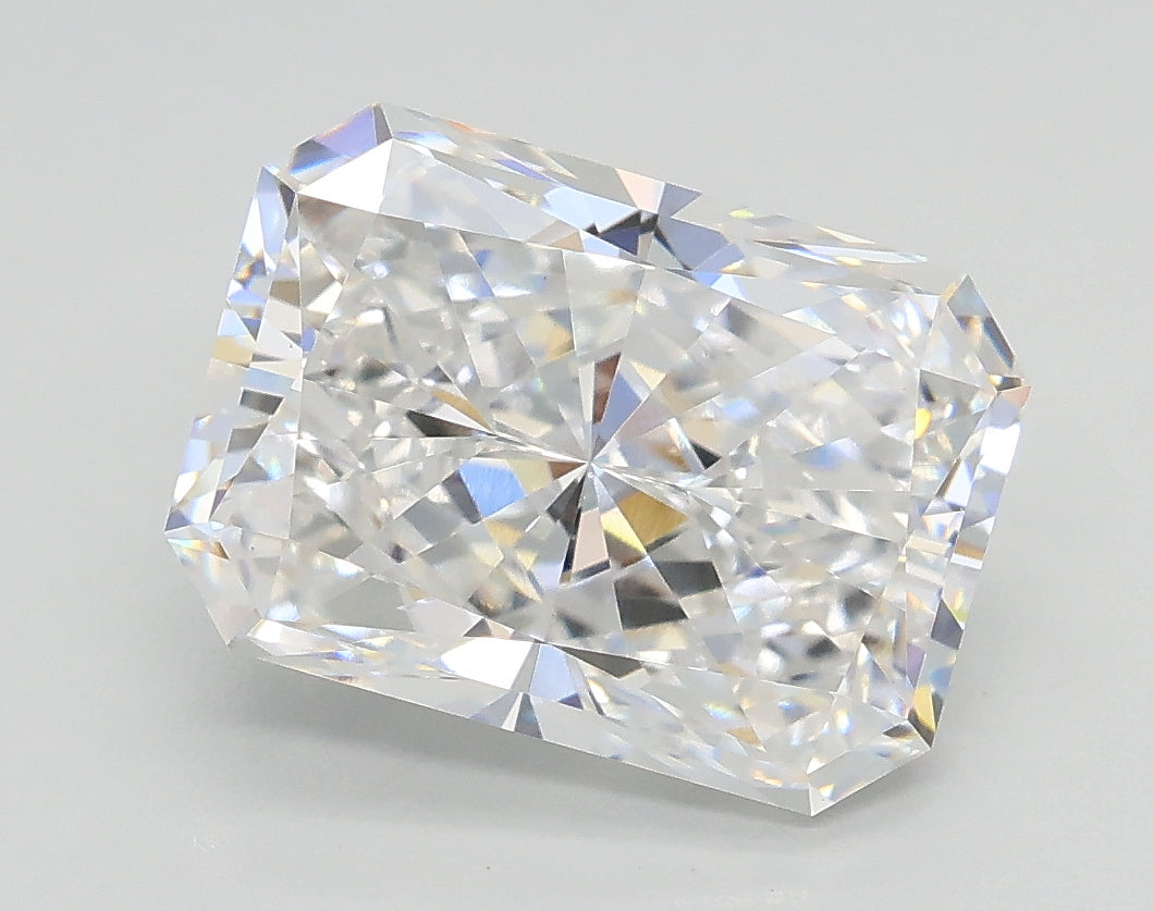Lab-Grown 3.04 Carat Radiant Cut Diamond color E Clarity VVS2 With GIA Certificate, precious stones, engagement diamonds