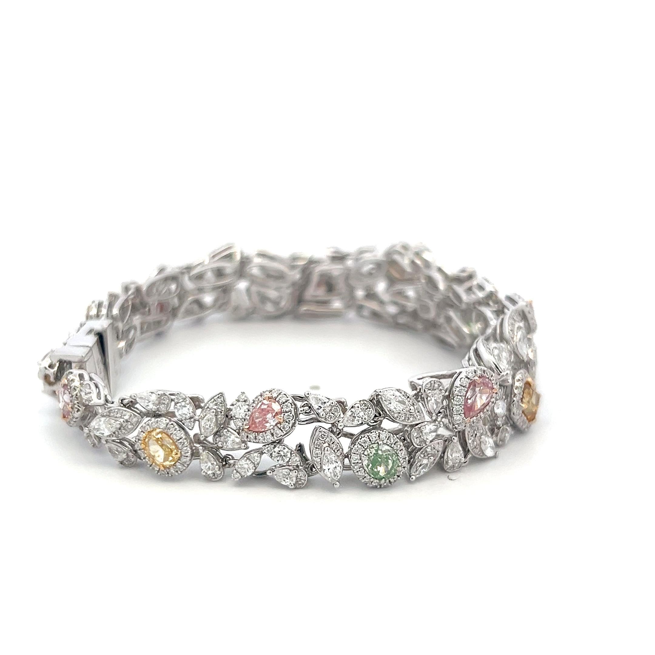 Vintage 18K White Gold Link Bracelet with 9.5 Carat Mixed Cut Diamonds