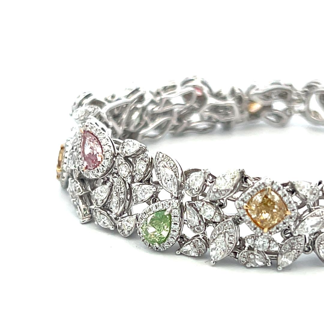 Vintage 18K White Gold Link Bracelet with 9.5 Carat Mixed Cut Diamonds