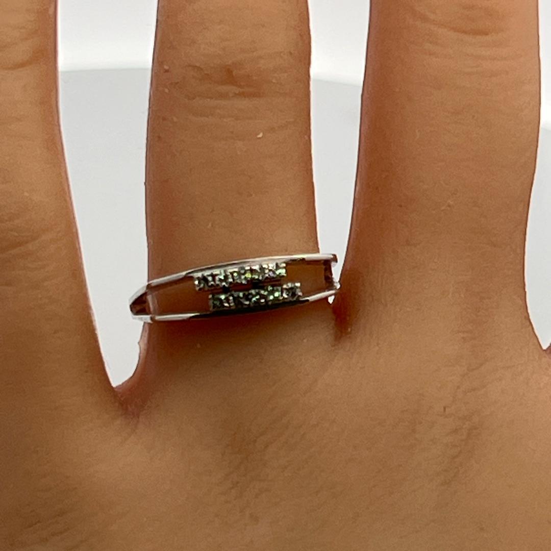 Vintage Platinum Band Ring with 0.2 Carat Circular Cut I-SI Diamonds Size 8