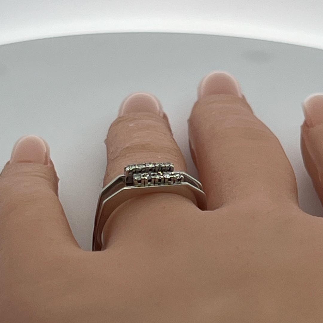Vintage Platinum Band Ring with 0.2 Carat Circular Cut I-SI Diamonds Size 8