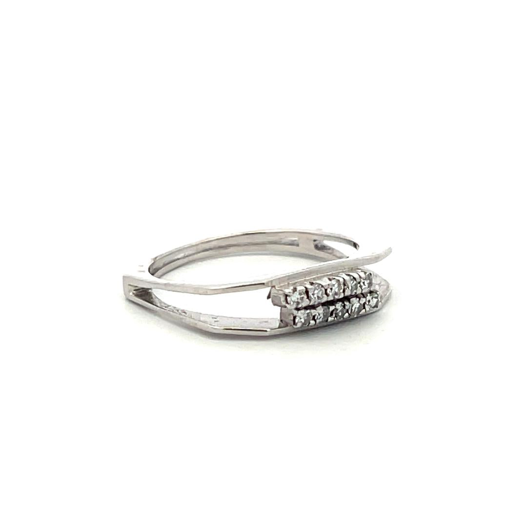 Vintage Platinum Band Ring with 0.2 Carat Circular Cut I-SI Diamonds Size 8